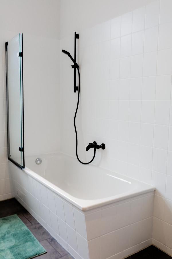 Modernes Apartment Lieblingsfleck I 2 Schlafzimmer I 4 Betten I Zentrumsnah Eberswalde Экстерьер фото